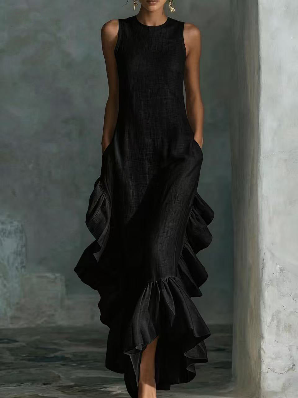Womens Fashionable And Elegant Sleeveless Crew-Neck Dress With Ruffled Hem